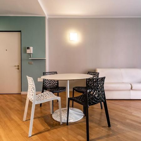 Porta Nuova Central Studio Верона Экстерьер фото