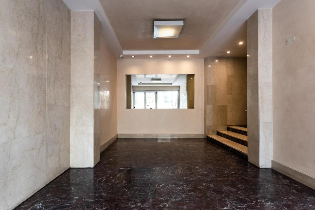 Porta Nuova Central Studio Верона Экстерьер фото